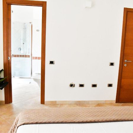 Sunshine Apartment - Appartamento Vicino Al Mare, Cagliari, Sardinia Kültér fotó