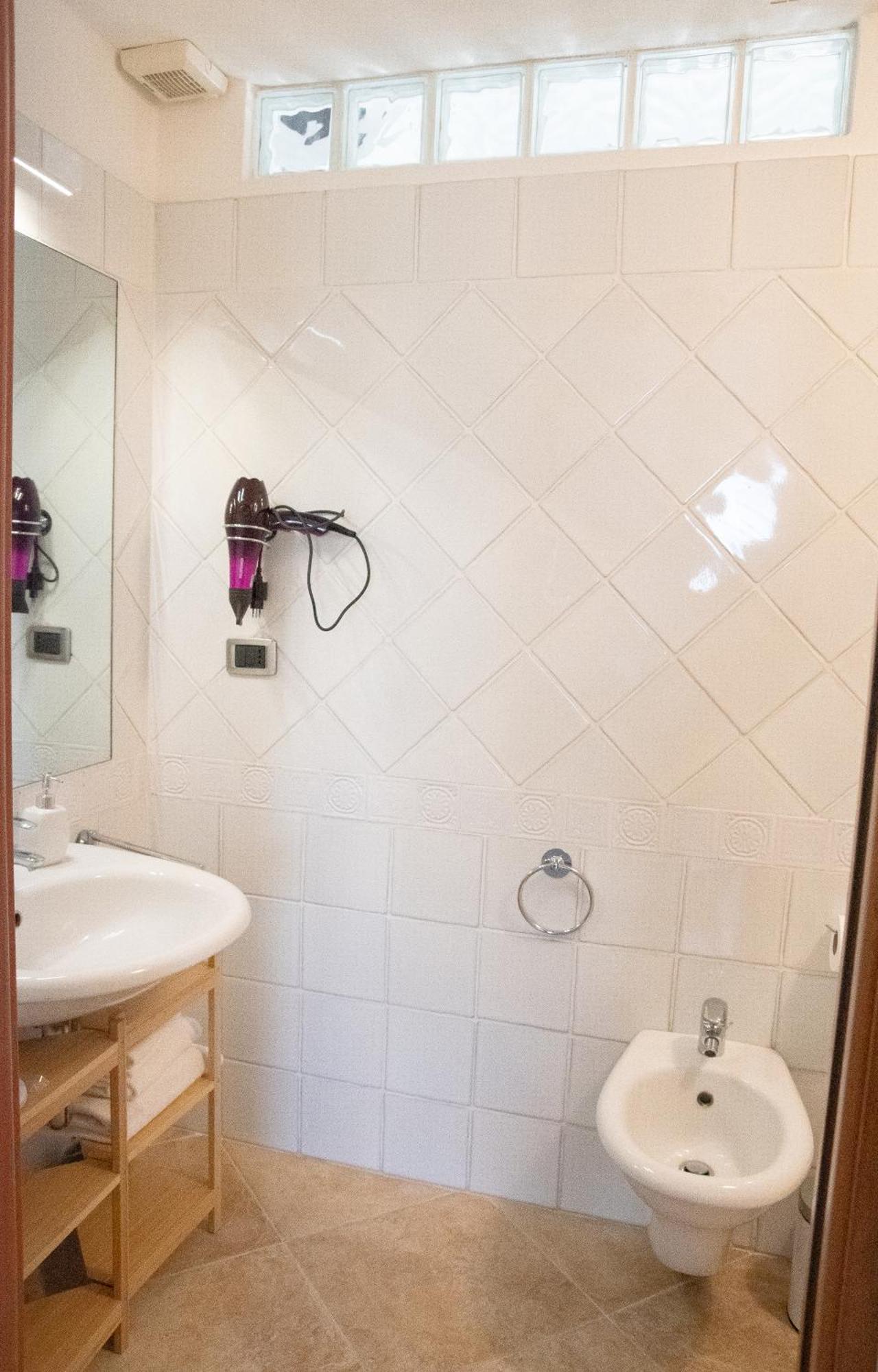 Sunshine Apartment - Appartamento Vicino Al Mare, Cagliari, Sardinia Kültér fotó